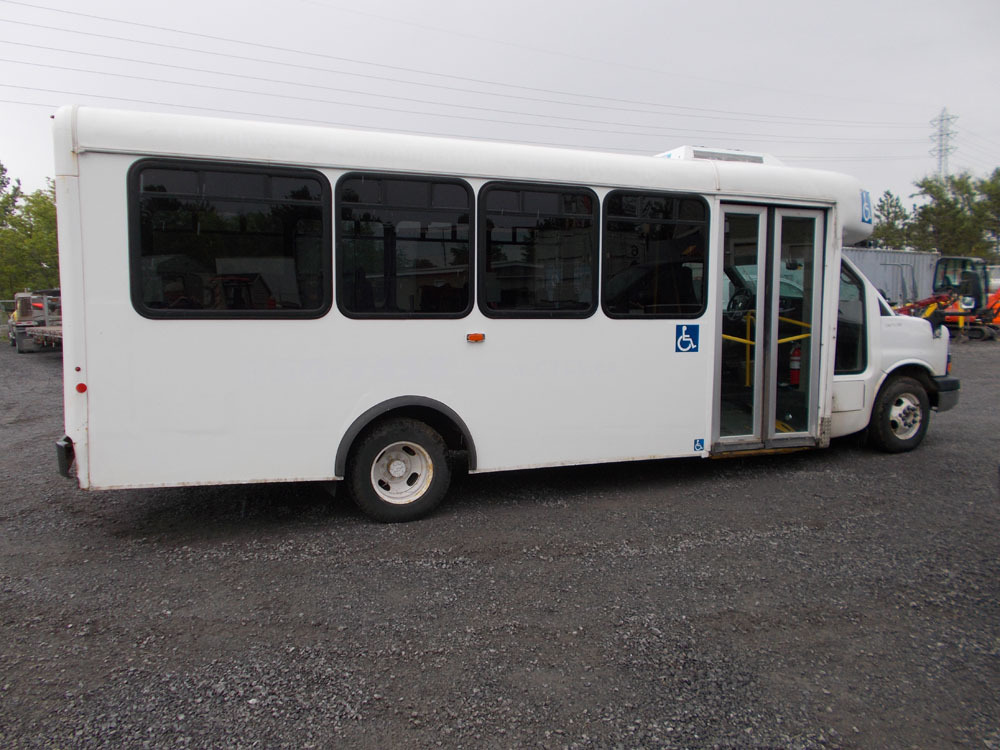 b14736-ARBOC-Spirit-of-freedom-accessible-bus-for-sale-31