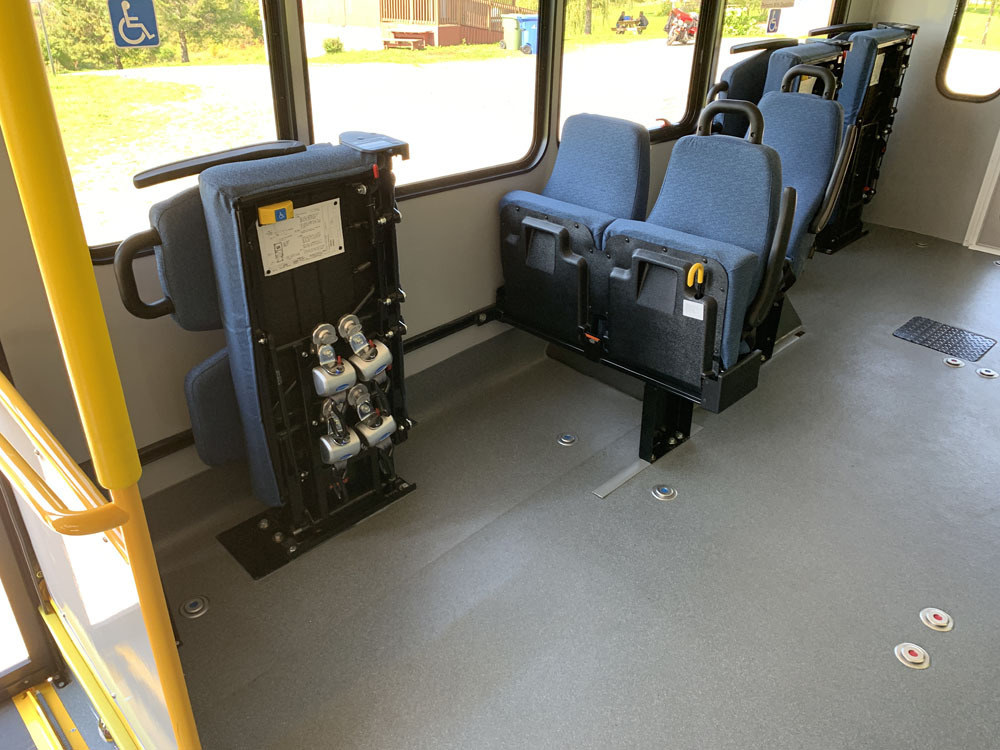 transport-adapte-et-collectif-antoine-labelle-low-floor-minibus-arboc-sof-delivery-b15465-15
