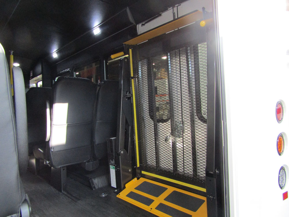 startrans-senator-2-luxury-minibus-delivery-b15476-9