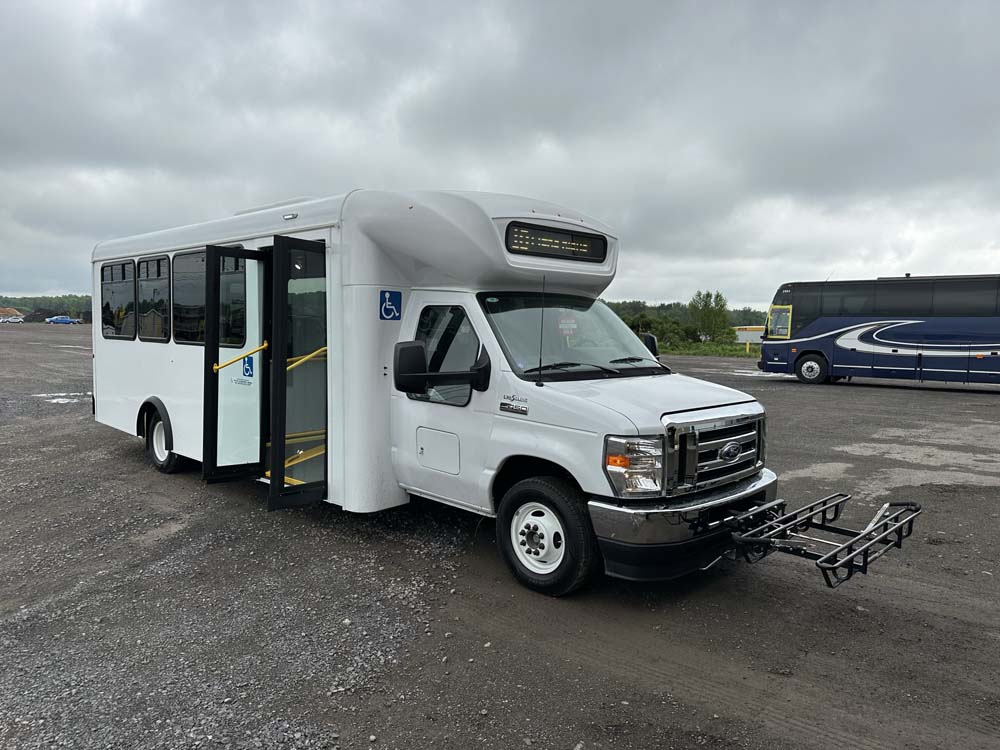 Minibus - ARBCOC Spirit of Freedom - Autobus Fleur-de-Lys