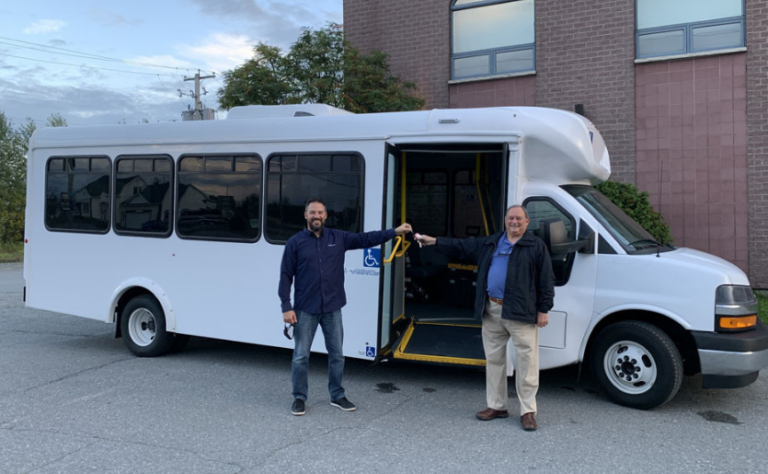 ARBOC low floor minibus